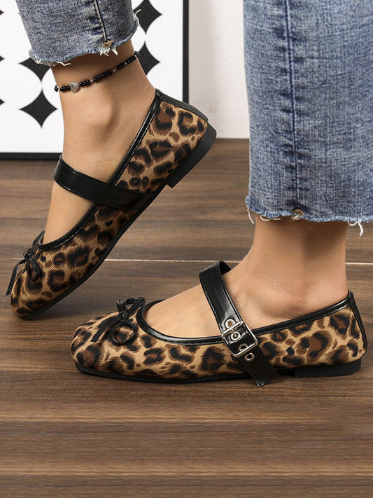 Bow-Embellished Buckle Split-Joint Square-Toe Sandals