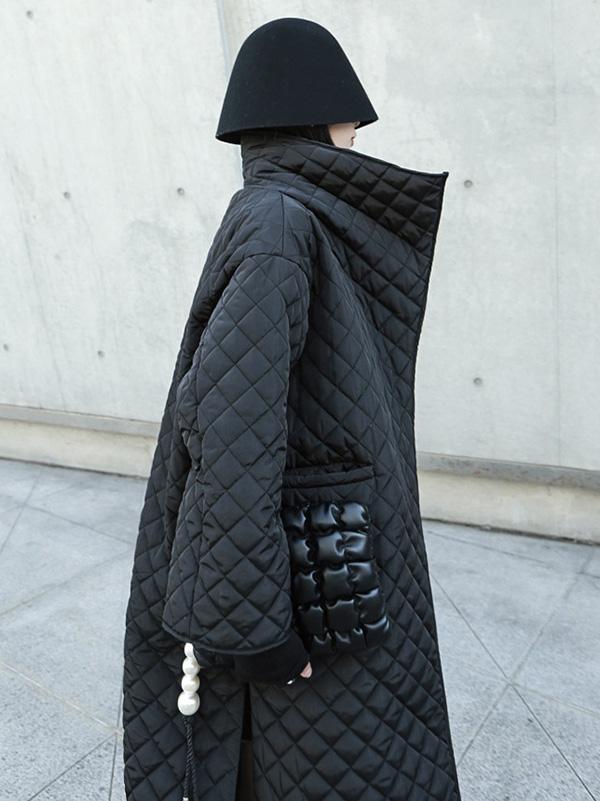Black Rhombic Split-Side High Collar Long Coat